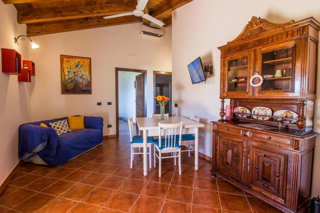 Villa Con Piscina Casale Di Gio Nel Golfo Di Castellammare 파르티니코 외부 사진